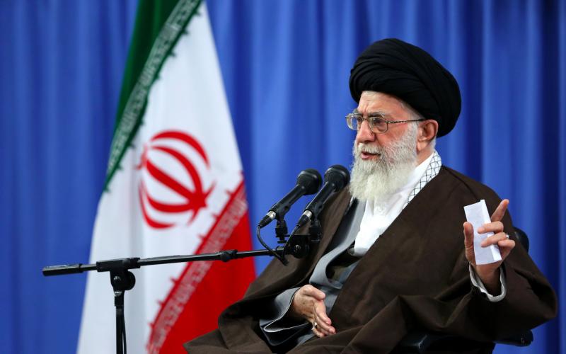 Аятолла Хаменеи в 2008 году указал на попытки британского парламента посеять семена раскола в исламском мире