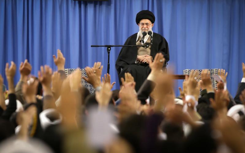Встреча жителей Кума с великим лидером Исламской революции
