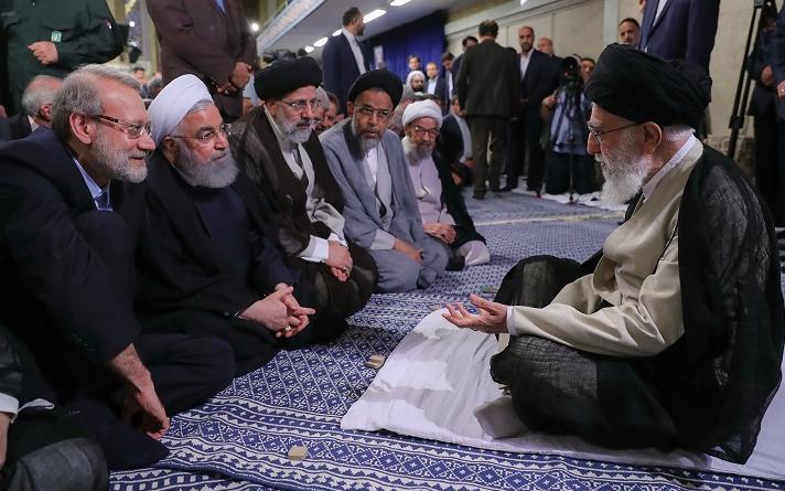 Рекомендации аятоллы Хаменеи для тех, кто приходит к власти в исламском правлении
