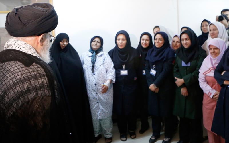 Лидер Исламской революции выразил признательность врачам и медсестрам за их усилия в борьбе с коронавирусом