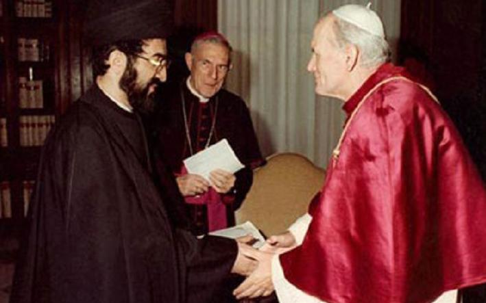 Аятолла Хаменеи выразил соболезнования в связи с кончиной посла ИРИ в Ватикане
