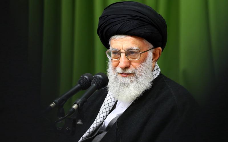 Аятолла Хаменеи вновь поблагодарил министра здравоохранения и медперсонал за усилия в борьбе с коронавирусом