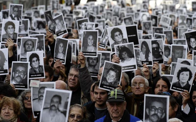 Народ Аргентины считает США и Израиль причастными к взрыву в еврейском центре в Буэнос-Айресе