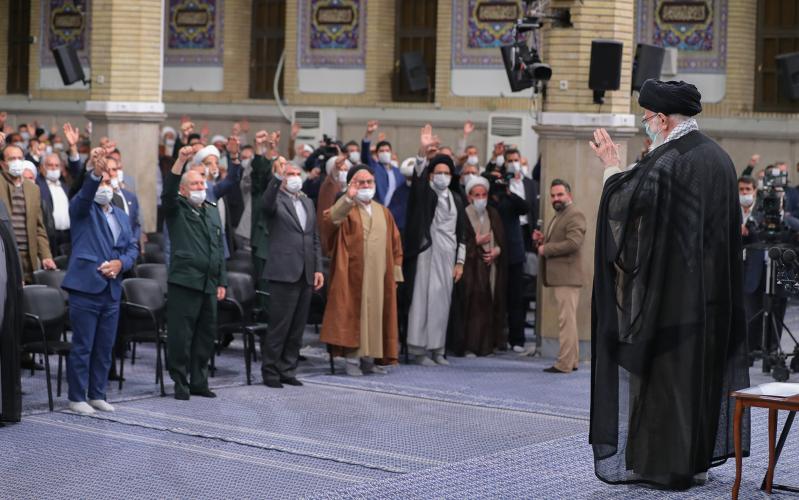 Встреча группы жителей провинции Исфахан с лидером Исламской революции