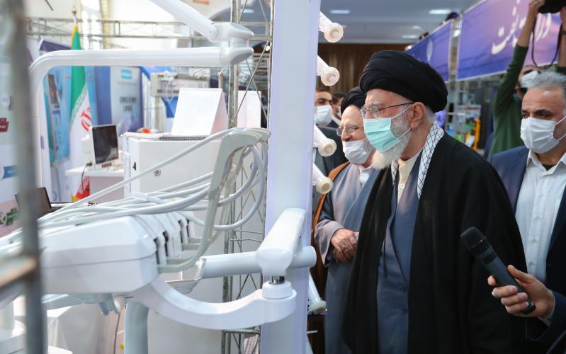 Посещение лидером Исламской революции выставки промышленных возможностей и потенциала страны