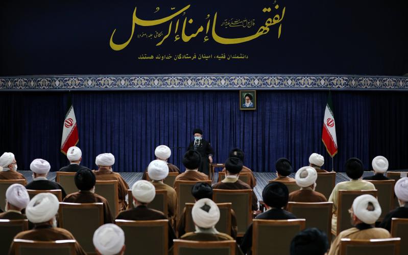Встреча главы и членов Совета экспертов шариата с аятоллой Хаменеи