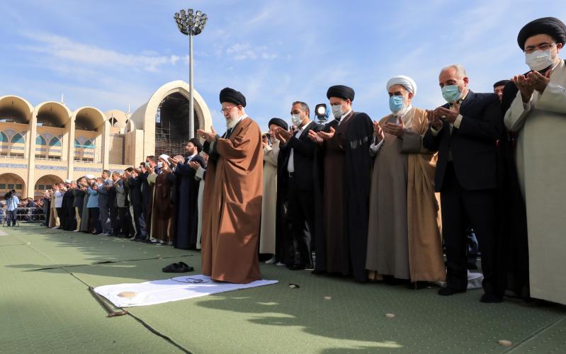 Намаз Ид аль-Фитр под предводительством его светлости аятоллы Хаменеи