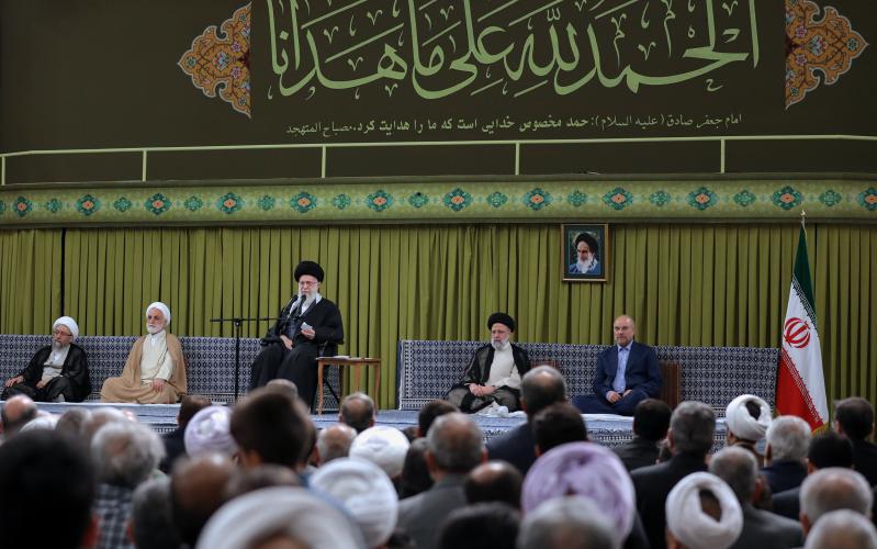 Встреча должностных лиц страны и послов исламских стран с великим лидером Исламской революции